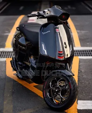 Nouveau Vespa Vespa 946 Horse 2024 Noir
