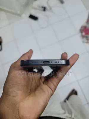 Apple iPhone 15 128 GB Noir