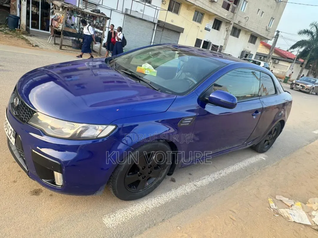 Kia Cerato 2012 Bleu