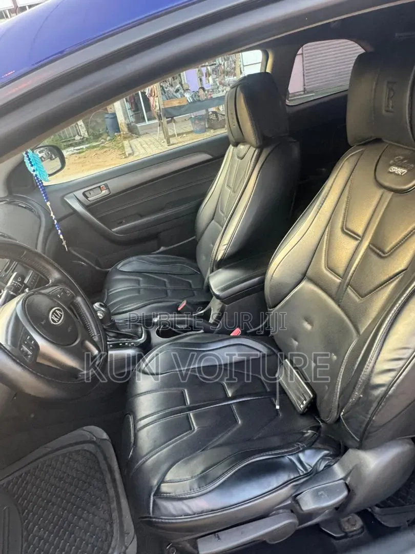 Kia Cerato 2012 Bleu