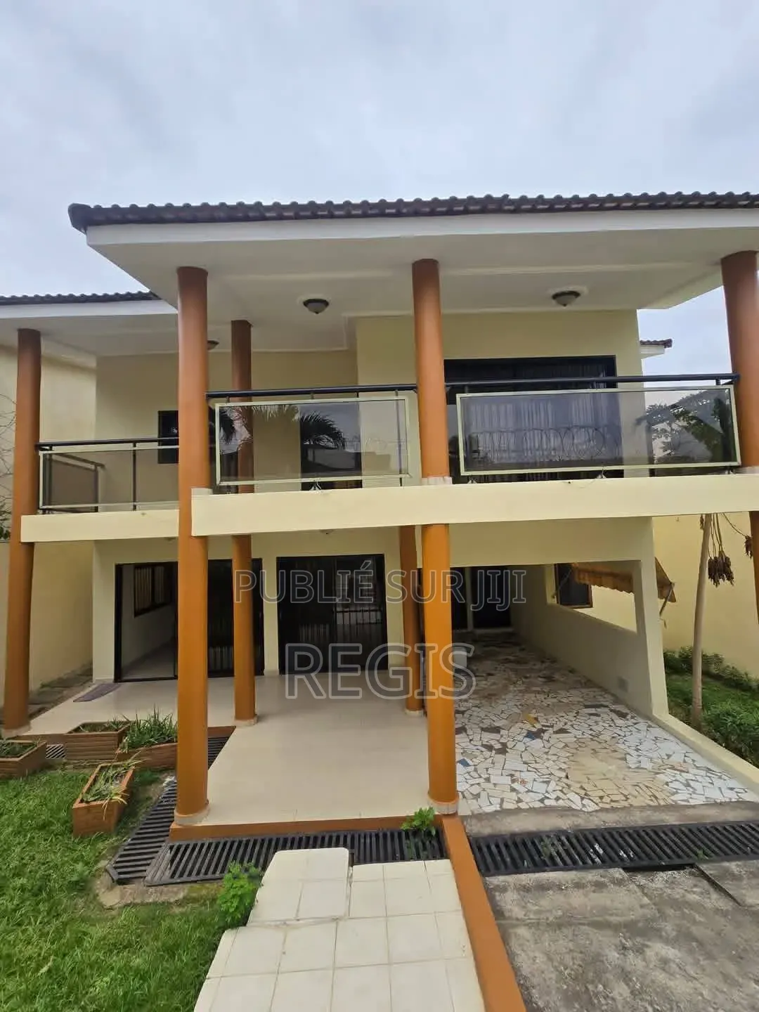 5chbre Duplex dans Klay'Services, Cocody à Vendre