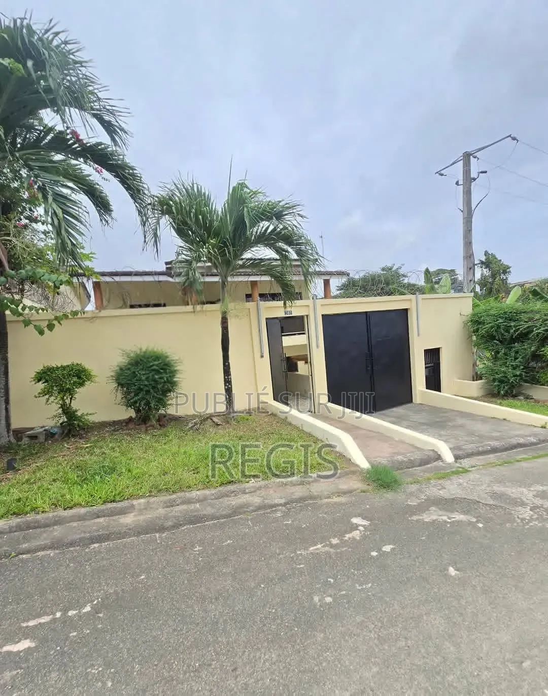 5chbre Duplex dans Klay'Services, Cocody à Vendre
