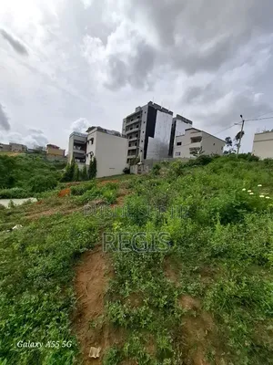 Terrain À Vendre