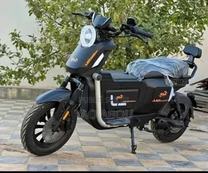 Nouveau Yamaha Crux 2025 Blanc
