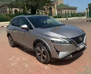 Nissan Qashqai 2024 Gris