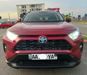 Toyota RAV4 XLE 2022 Rouge