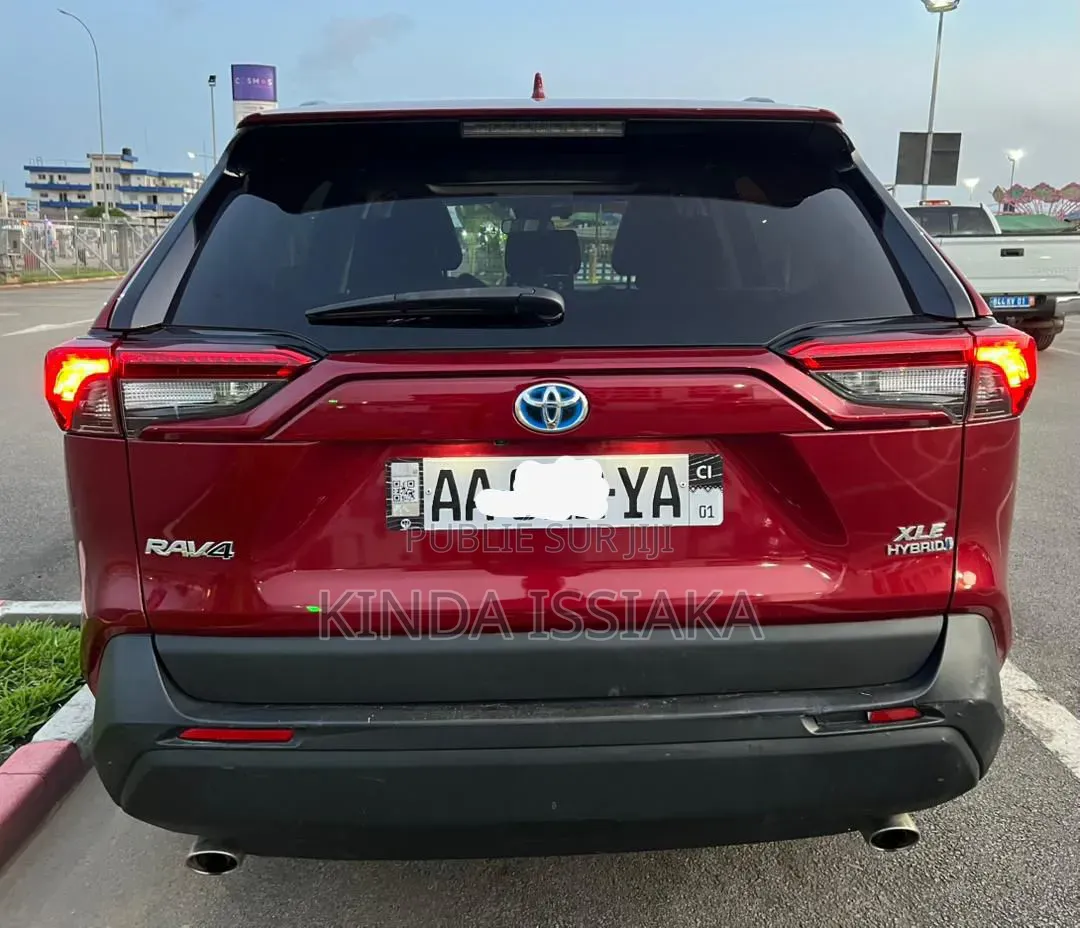 Toyota RAV4 XLE 2022 Rouge