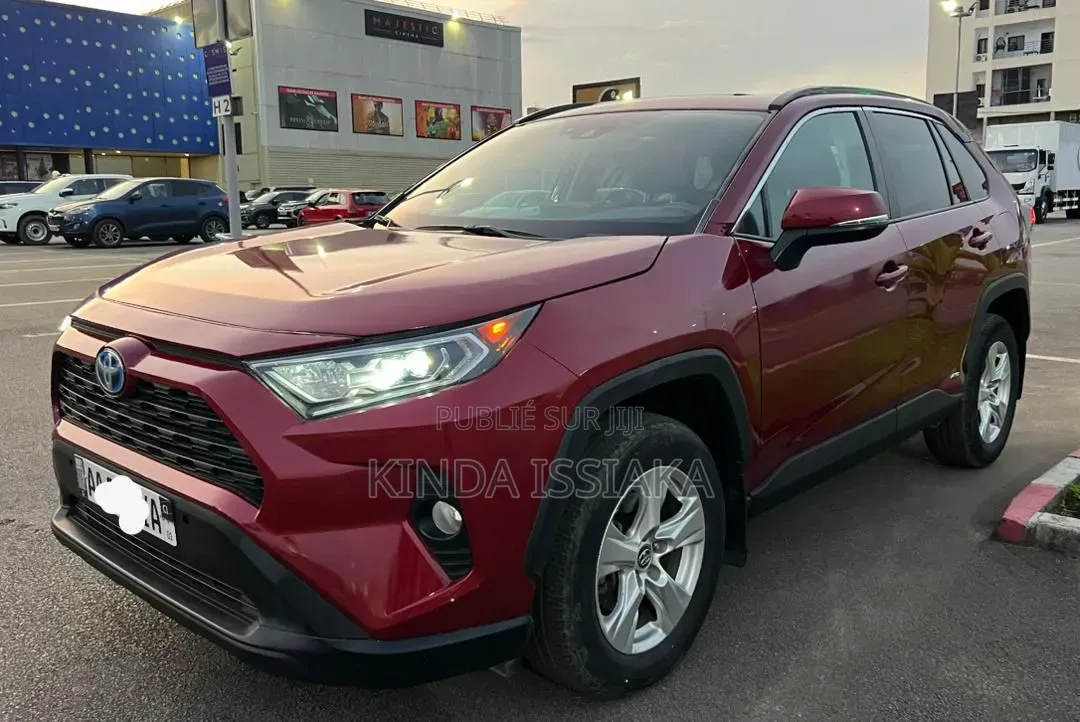 Toyota RAV4 XLE 2022 Rouge