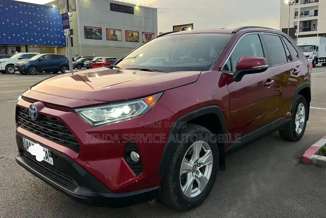 Toyota RAV4 XLE 2022 Rouge