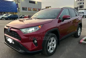 Toyota RAV4 XLE 2022 Rouge
