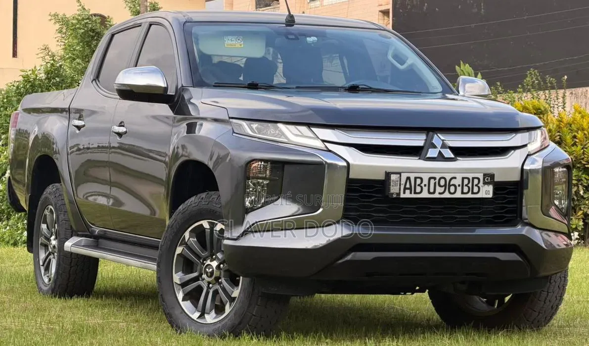 Mitsubishi Montero 2022 Noir