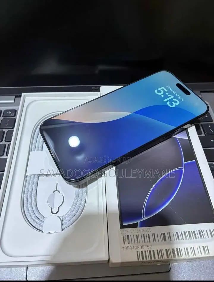 Nouveau Apple iPhone 15 Pro Max 256 GB Noir