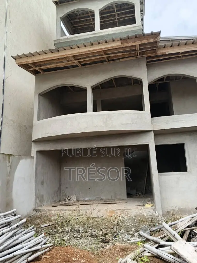 Triplex 5 Pièce a Vendre San Pedro