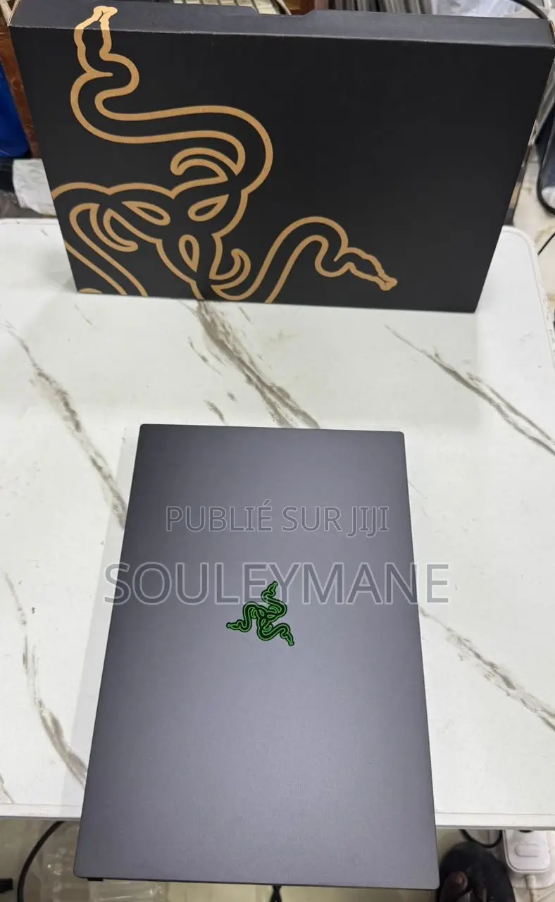 Nouveau Ordinateur portable Razer Lame 32GB Intel Core i9 SSD 1T