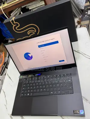 Nouveau Ordinateur portable Razer Lame 32GB Intel Core i9 SSD 1T