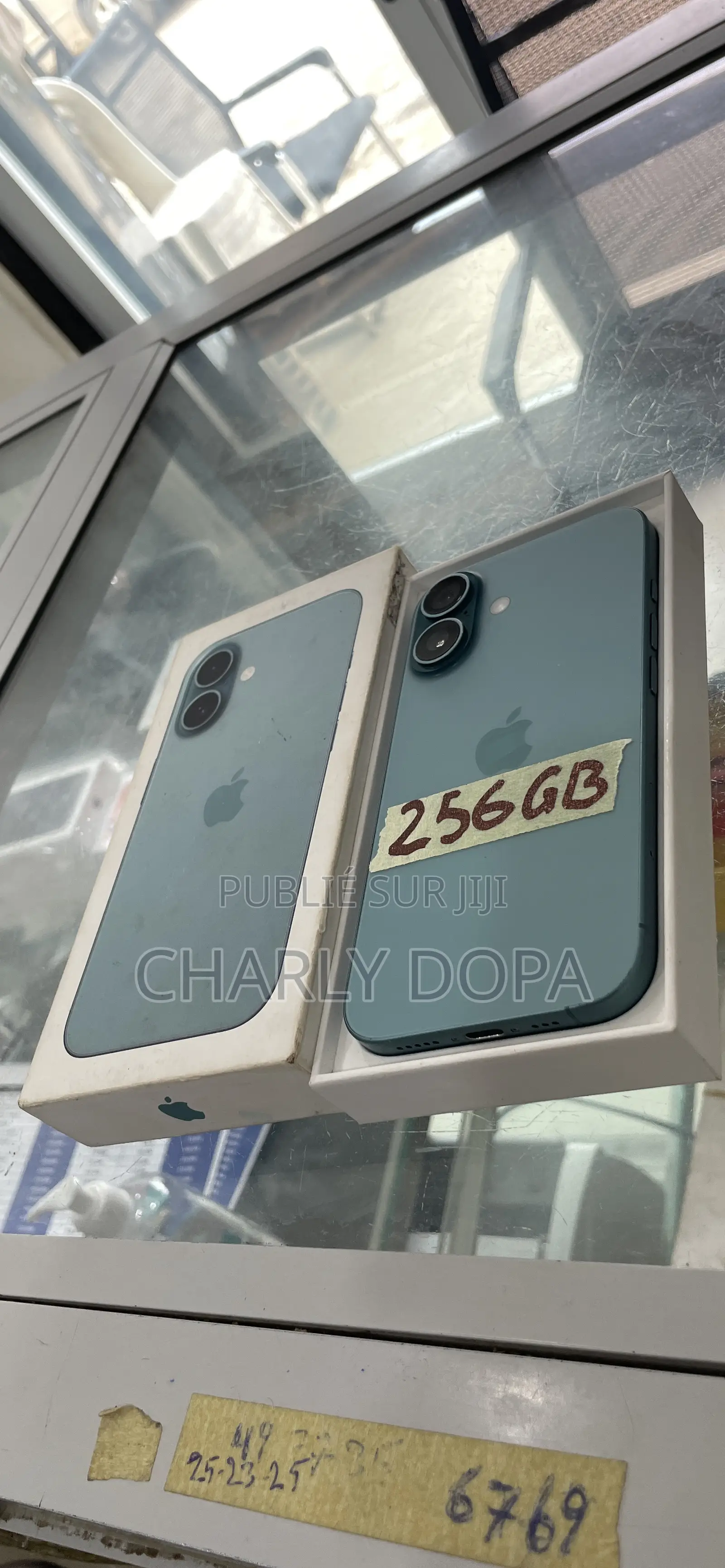 Apple iPhone 16 256 GB Vert