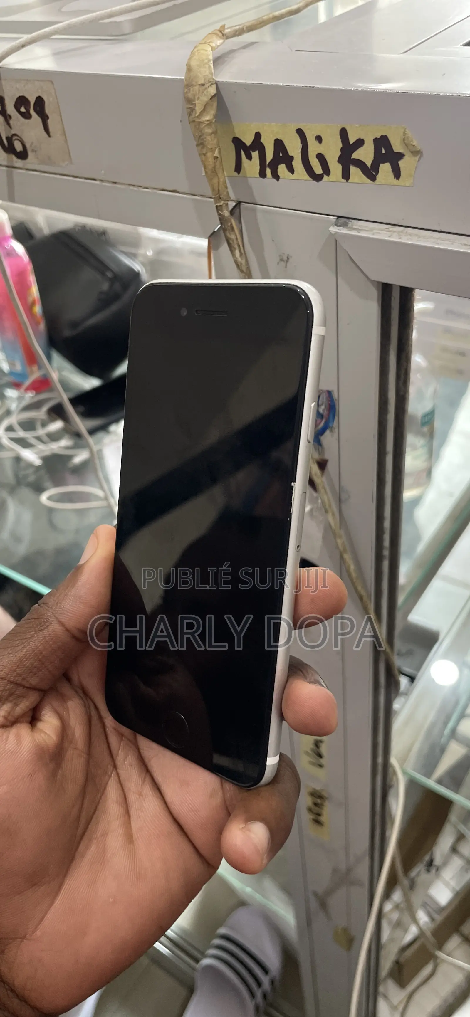 Apple iPhone SE (2022) 64 GB Blanc