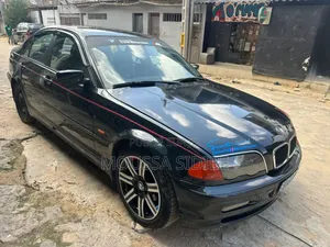 BMW 3 Series 316i RWD 2004 Noir
