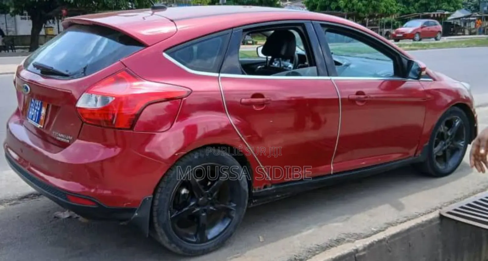 Ford Focus S Sedan FWD (2.0L 4cyl 5M) 2012 Rouge