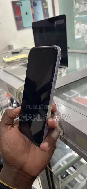 Apple iPhone 11 64 GB Violet