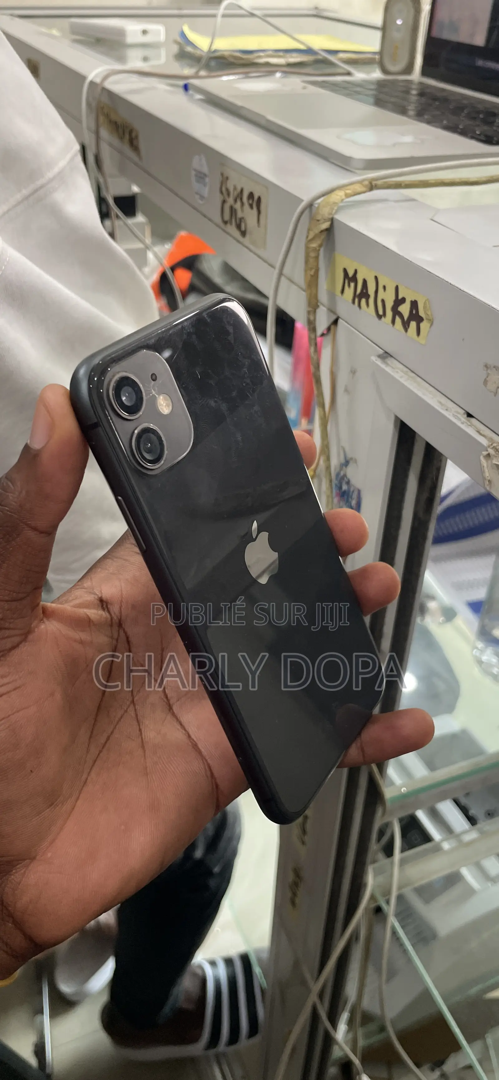 Apple iPhone 11 64 GB Noir