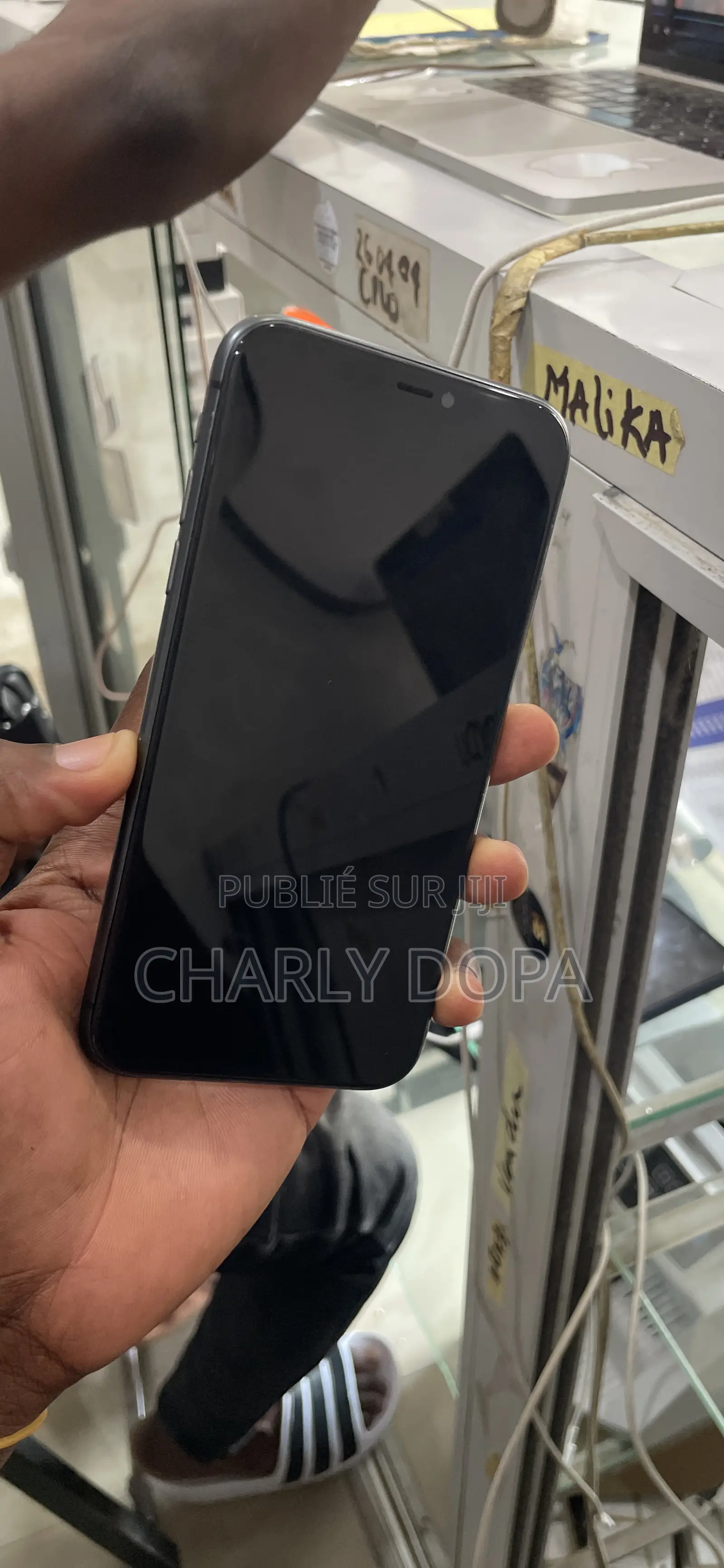 Apple iPhone 11 64 GB Noir