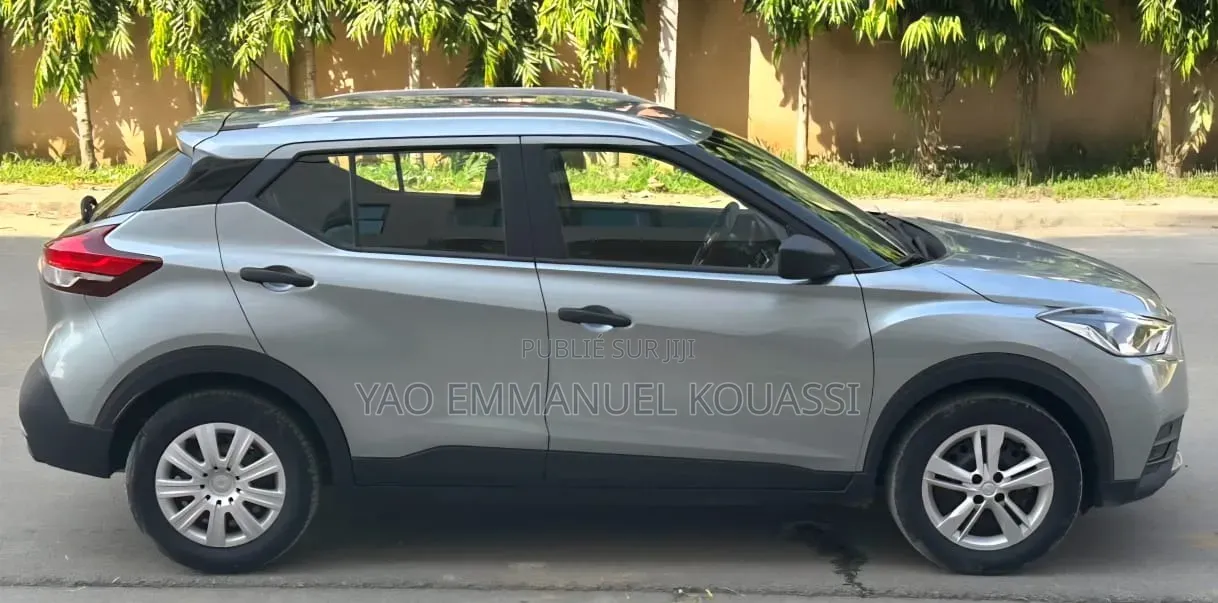 Nissan Kicks 2022 Gris