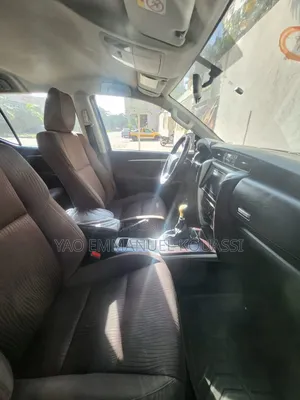 Toyota Fortuner 2020 Gris