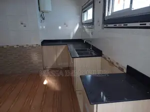 3chbre Villa dans Massa Immobilier, Marcory à Louer