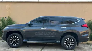 Mitsubishi Montero Sport 2024 Noir