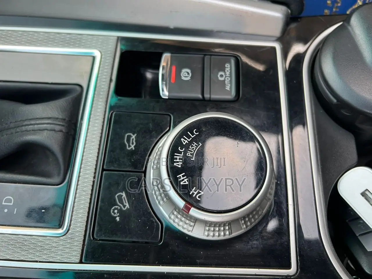 Mitsubishi Montero Sport 2024 Noir