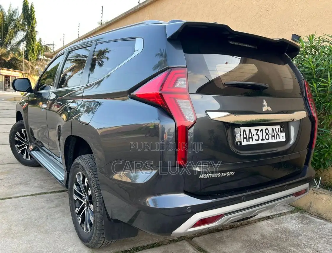 Mitsubishi Montero Sport 2024 Noir