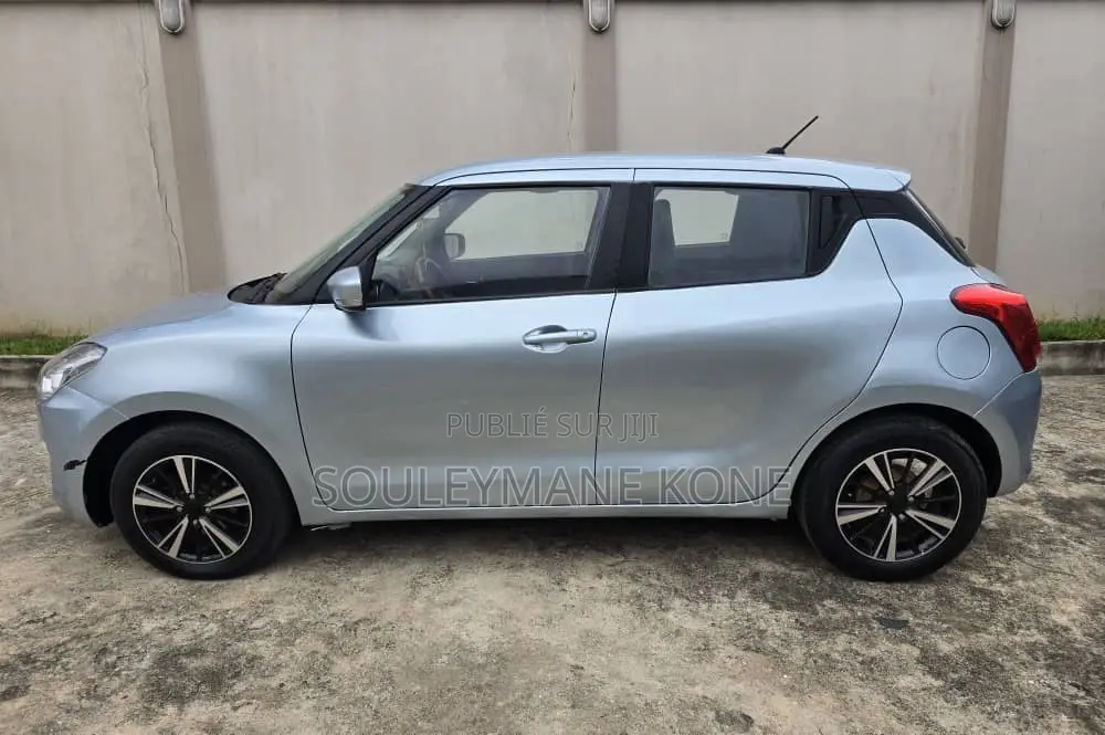 Suzuki Swift 2022 Bleu