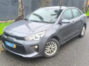 Kia Rio 2020 Gris