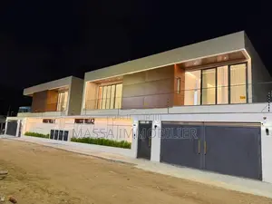 5chbre Duplex dans Massa Immobilier, Cocody à Vendre