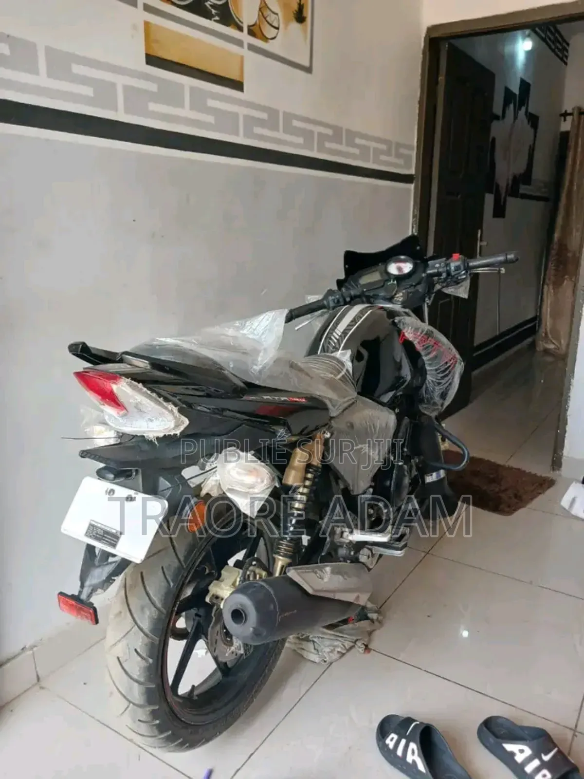 Nouveau TVS Apache 180 RTR 2022 Autre
