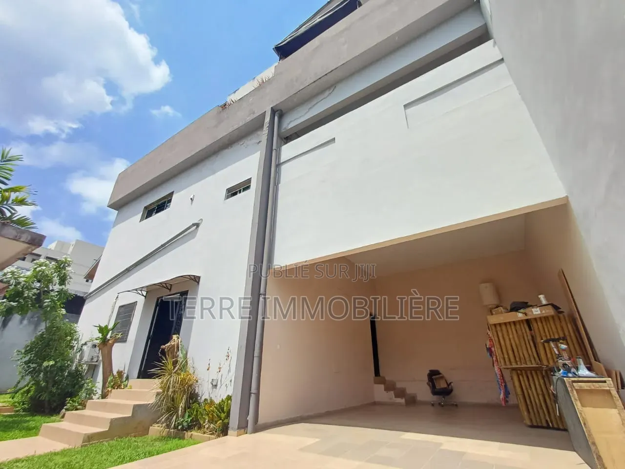 4chbre Duplex dans La Terre Immobilière, Cocody à Vendre
