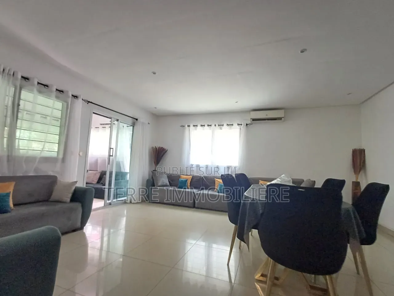 4chbre Duplex dans La Terre Immobilière, Cocody à Vendre
