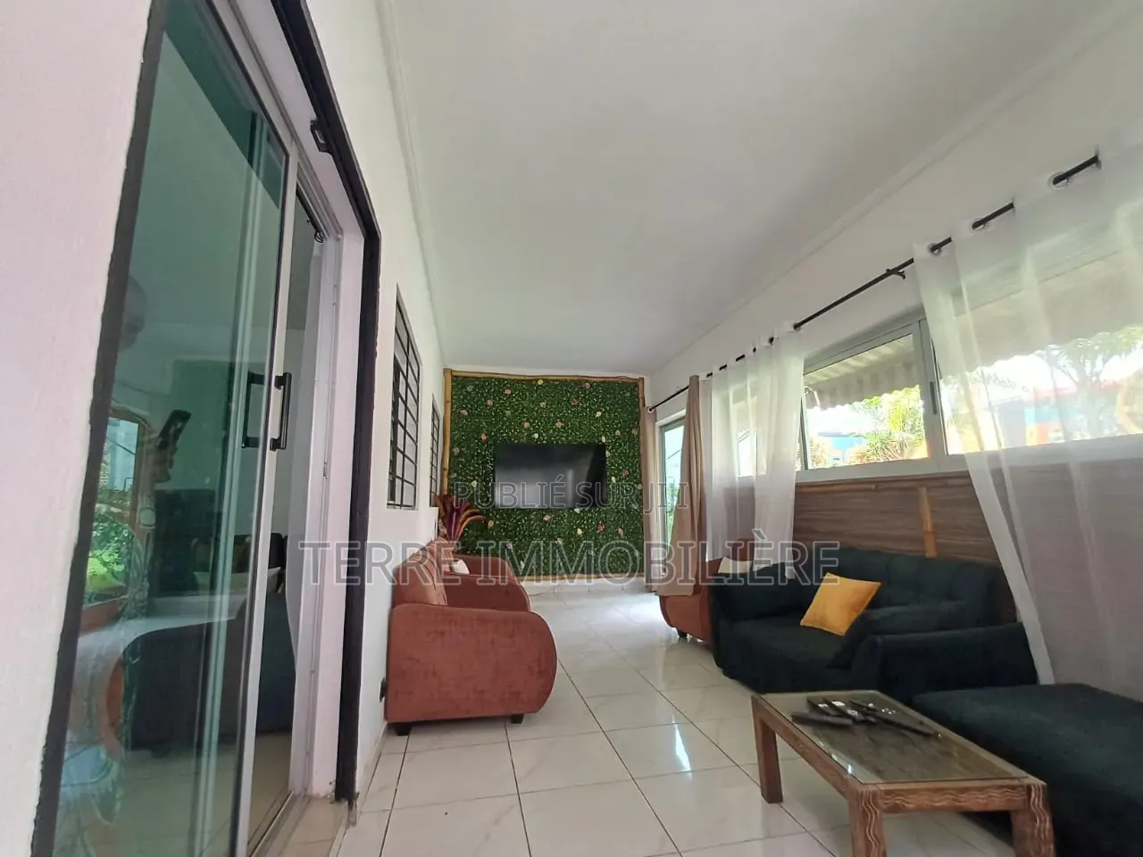 4chbre Duplex dans La Terre Immobilière, Cocody à Vendre