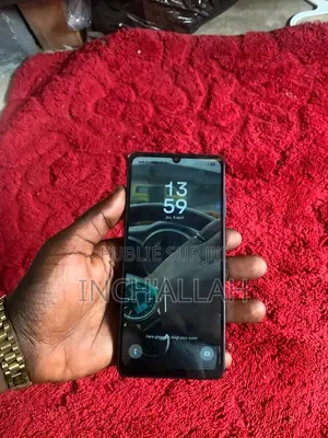 Nouveau Samsung Galaxy A06 128 GB Noir