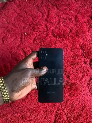 Nouveau Samsung Galaxy A06 128 GB Noir