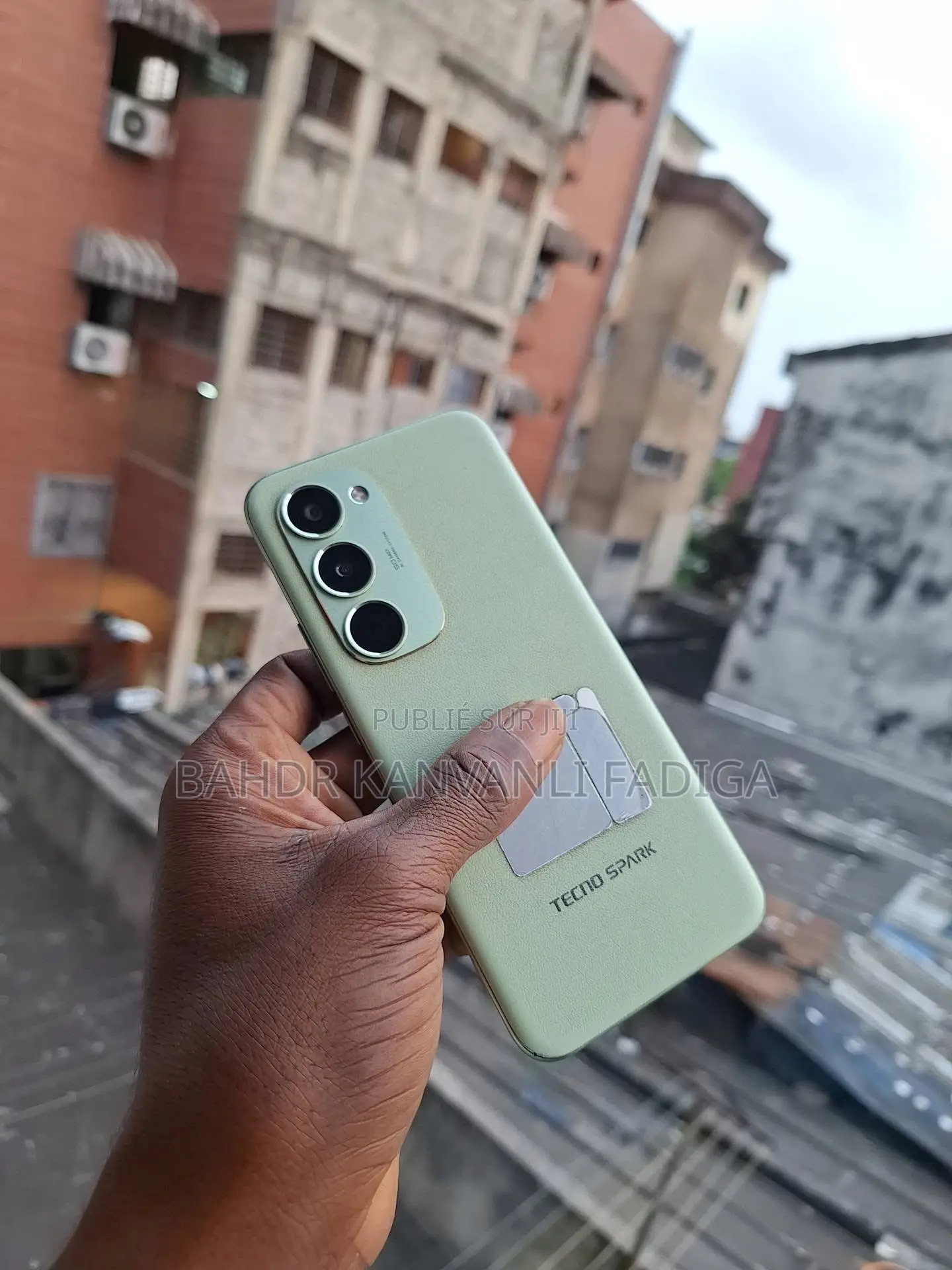 Nouveau Tecno Spark 40 Pro+ 128 GB Vert