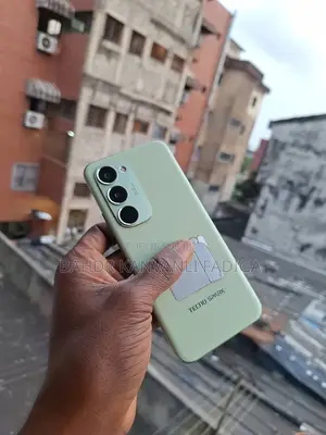 Nouveau Tecno Spark 40 Pro+ 128 GB Vert