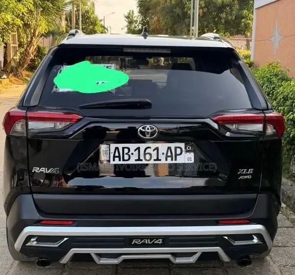 Toyota RAV4 2021 Noir