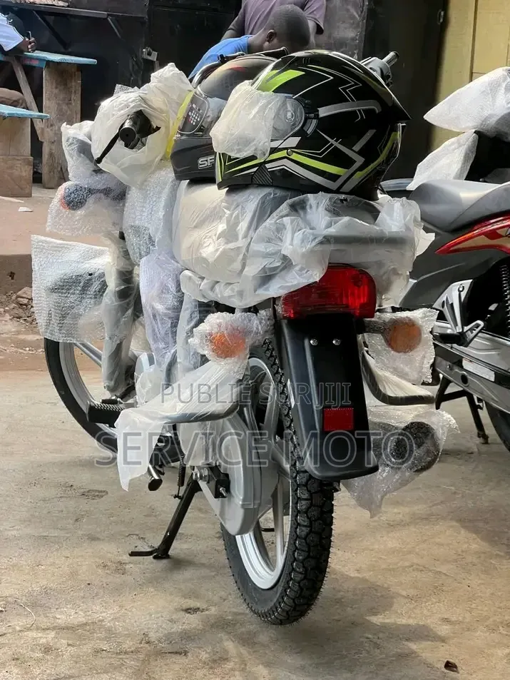 Nouveau TVS HLX 125 2022 Autre