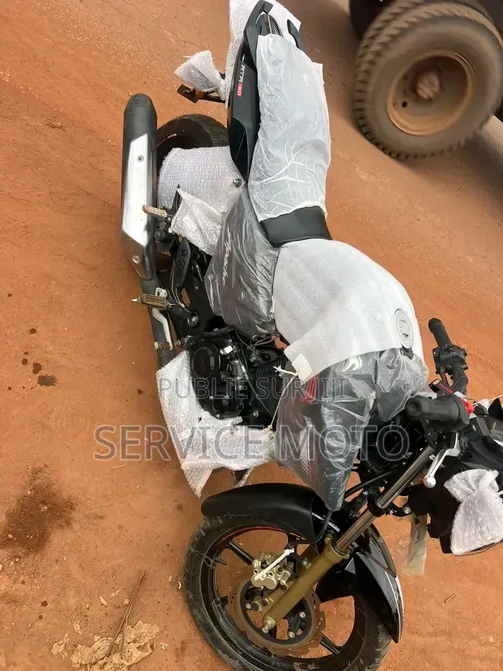 Nouveau TVS Apache 180 RTR 2022 Autre