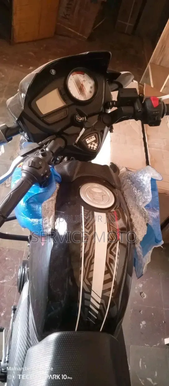 Nouveau TVS Apache 180 RTR 2023 Autre