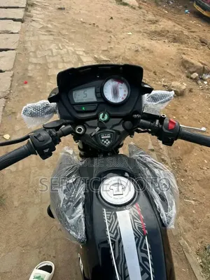 Nouveau TVS Apache 180 RTR 2022 Autre