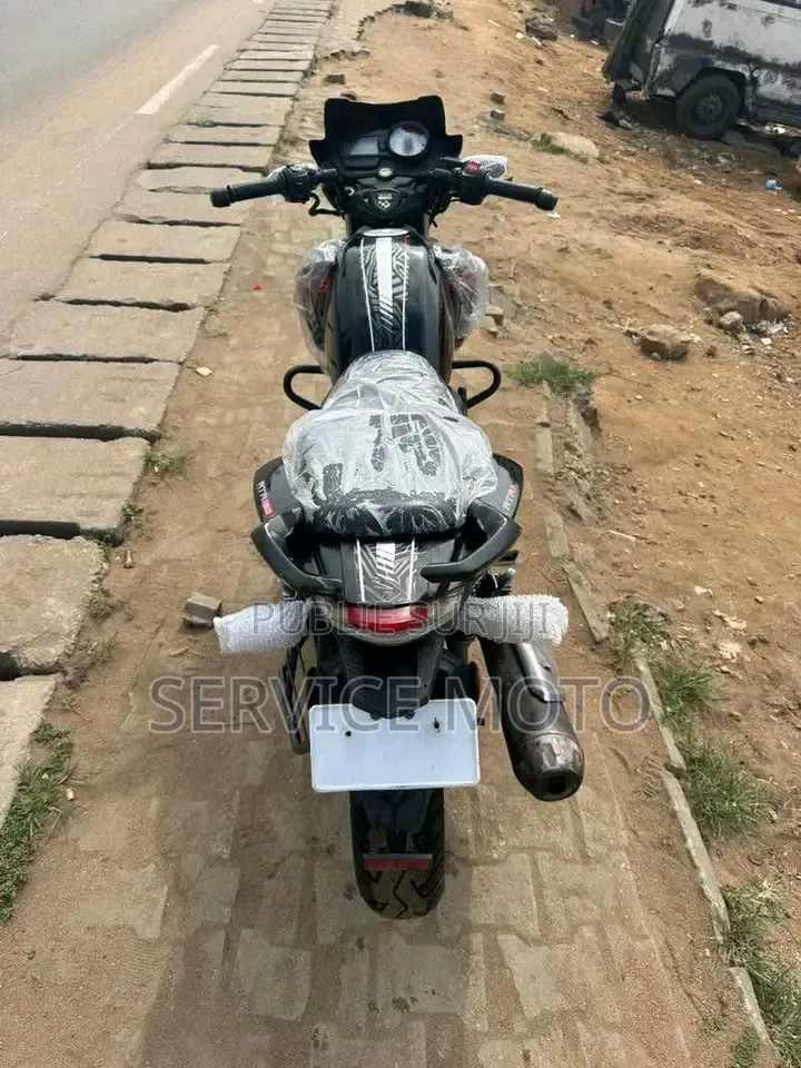 Nouveau TVS Apache 180 RTR 2022 Autre