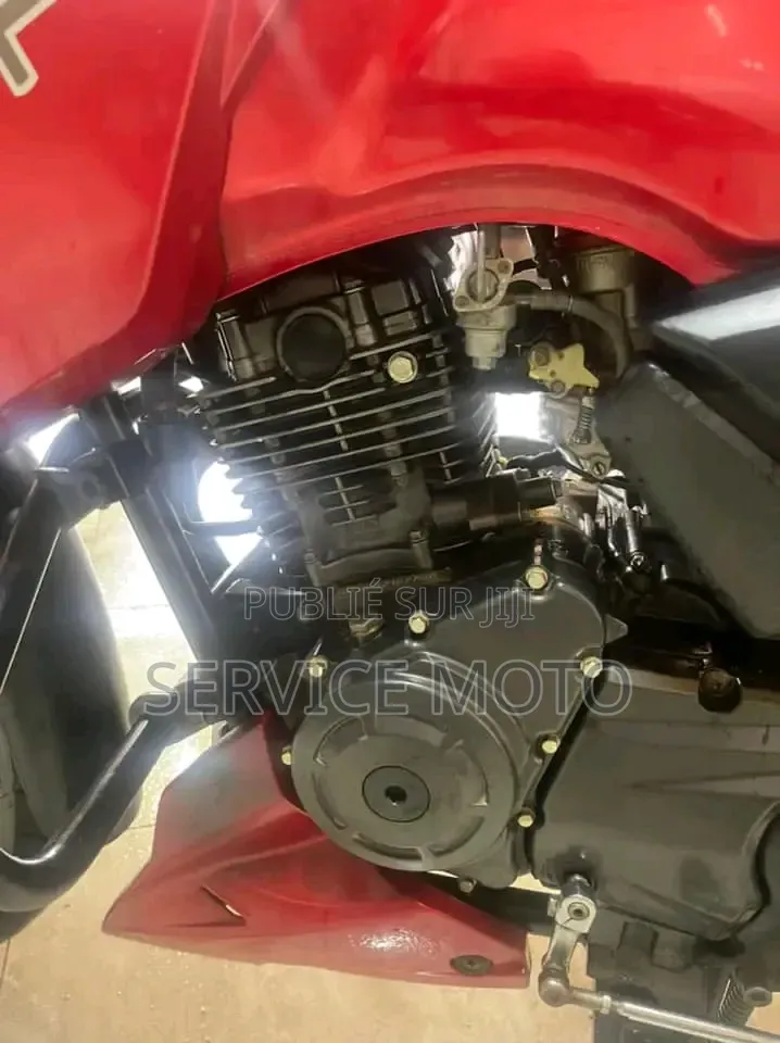 Nouveau TVS Apache 180 RTR 2022 Autre
